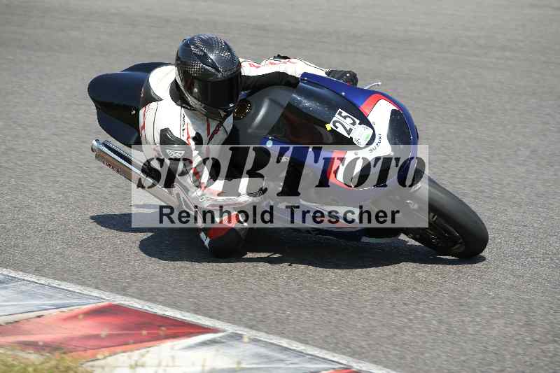 /Archiv-2023/28 05.06.2023 Moto Club Anneau du Rhin/vert-medium/25